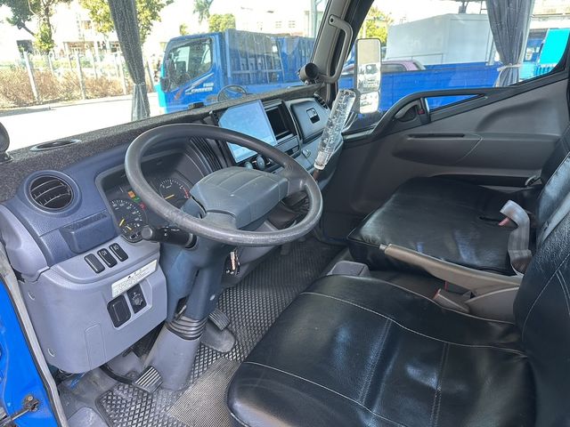 MITSUBISHI三菱 CANTER  第5張相片