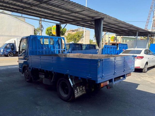 MITSUBISHI三菱 CANTER  第2張相片