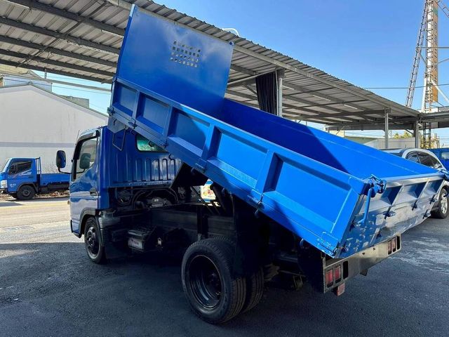 MITSUBISHI三菱 CANTER  第2張相片