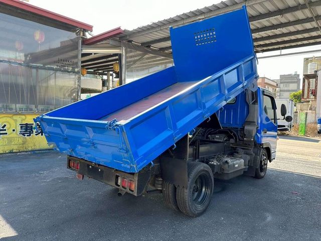 MITSUBISHI三菱 CANTER  第3張相片