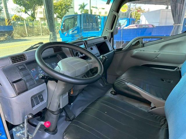 MITSUBISHI三菱 CANTER  第5張相片