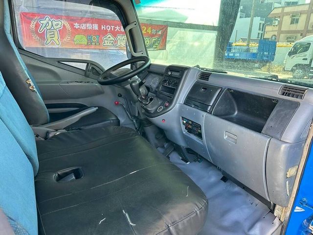 MITSUBISHI三菱 CANTER  第6張相片