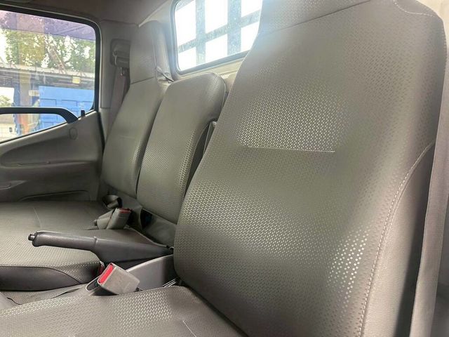 HINO日野 300  第5張相片