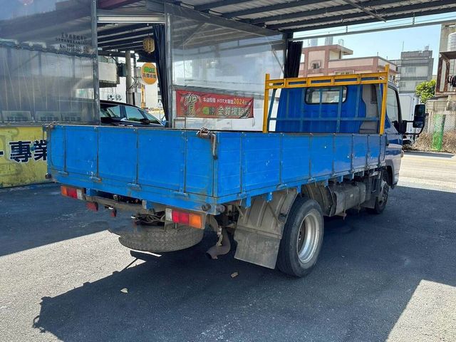 MITSUBISHI三菱 CANTER  第3張相片