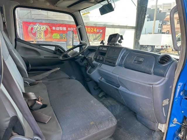 MITSUBISHI三菱 CANTER  第5張相片