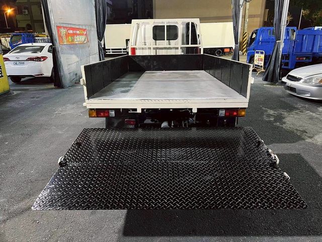 MITSUBISHI三菱 LEADCA  第5張相片