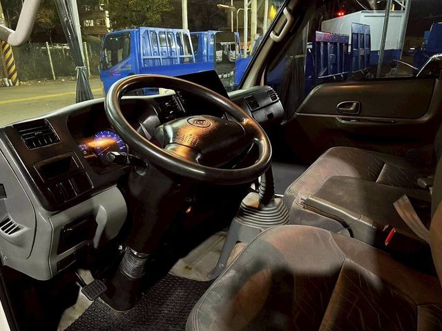 MITSUBISHI三菱 LEADCA  第9張相片