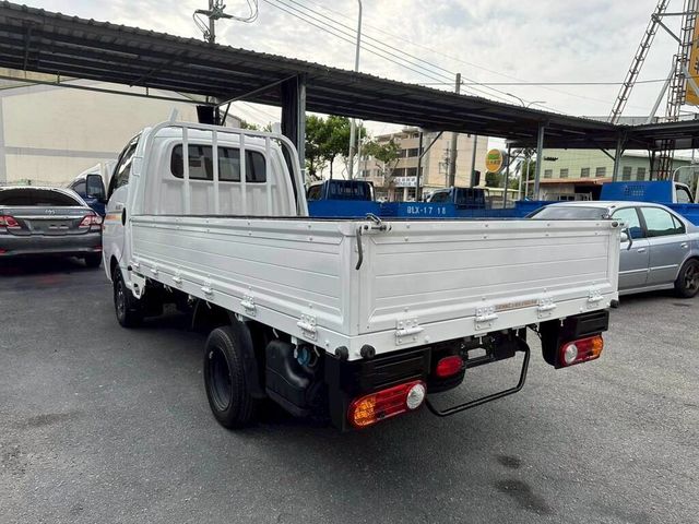 HYUNDAI現代 PORTER  第2張相片