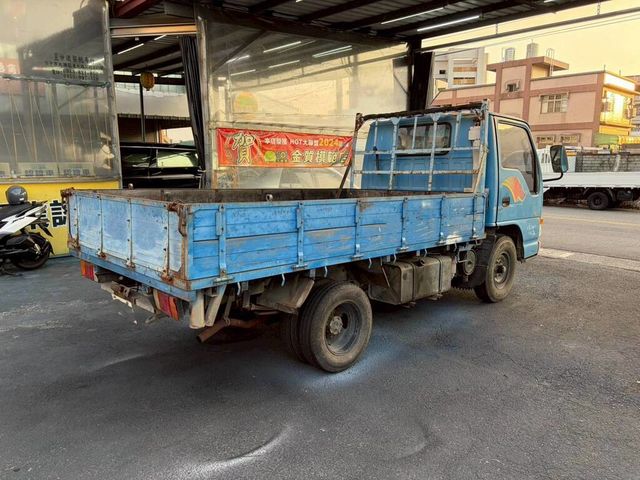 ISUZU五十鈴 ELF  第3張相片