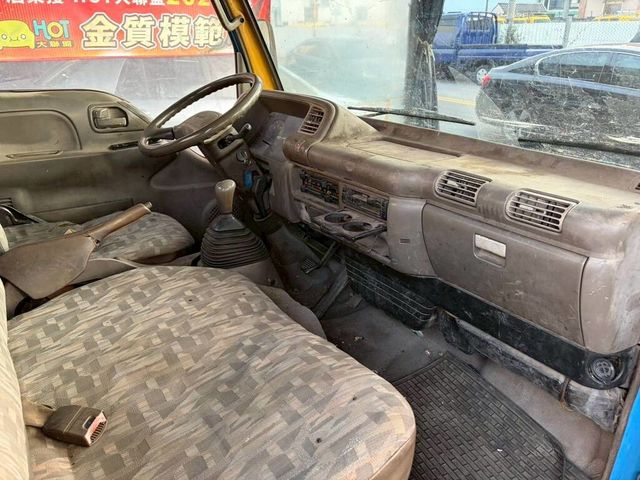 ISUZU五十鈴 ELF  第6張相片