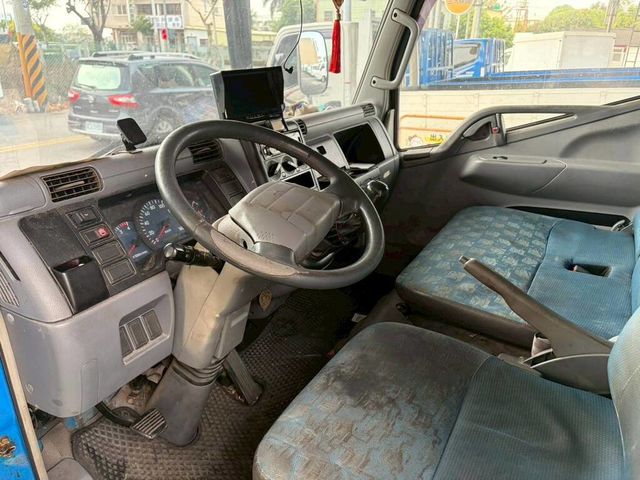 MITSUBISHI三菱 CANTER  第6張相片