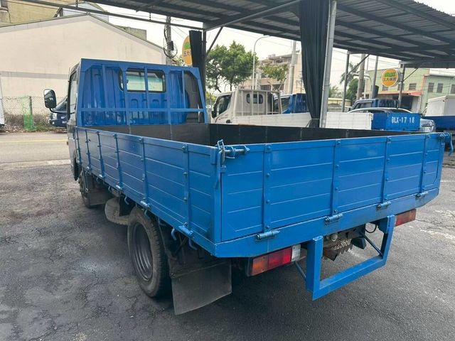 MITSUBISHI三菱 CANTER  第2張相片