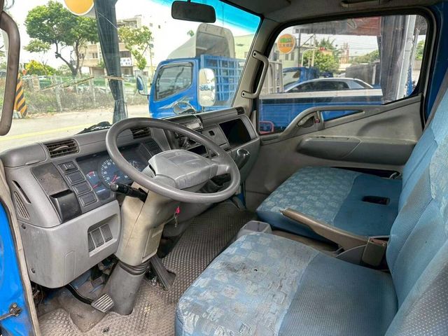 MITSUBISHI三菱 CANTER  第5張相片