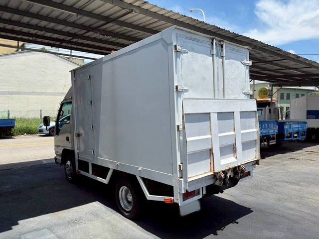 ISUZU五十鈴 ELF  第2張相片