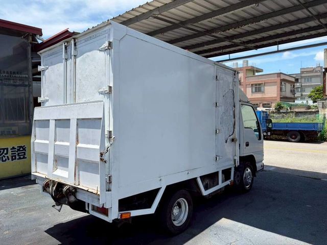 ISUZU五十鈴 ELF  第3張相片