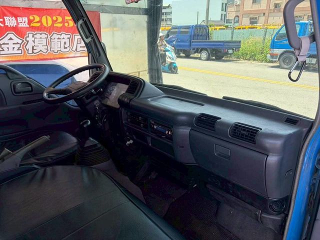ISUZU五十鈴 ELF  第6張相片