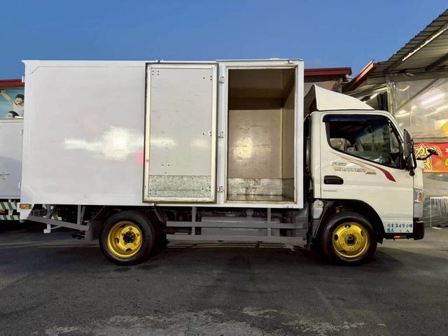 MITSUBISHI三菱 CANTER  第6張相片