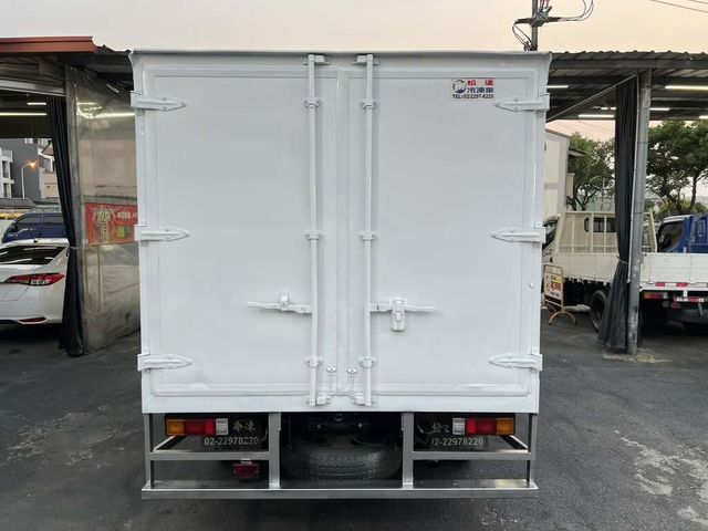 MITSUBISHI三菱 CANTER  第4張相片
