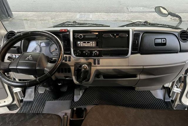 MITSUBISHI三菱 CANTER  第12張相片