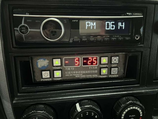 MITSUBISHI三菱 CANTER  第13張相片