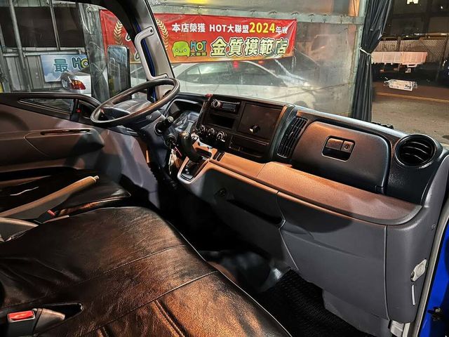 MITSUBISHI三菱 CANTER  第9張相片