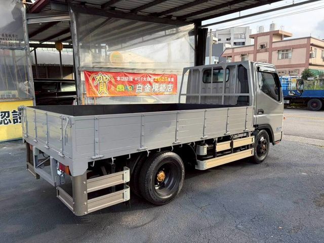 MITSUBISHI三菱 CANTER  第3張相片
