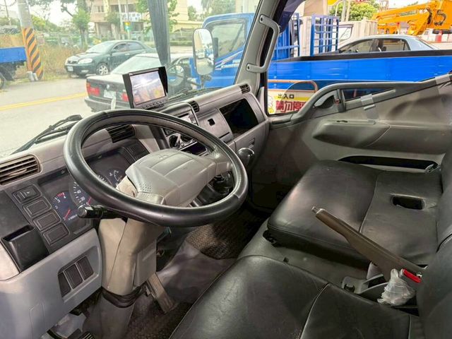 MITSUBISHI三菱 CANTER  第5張相片