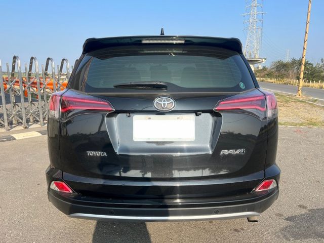 18年領牌 跑多車況好價格便 RAV4  第4張相片