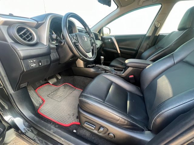 18年領牌 跑多車況好價格便 RAV4  第11張相片