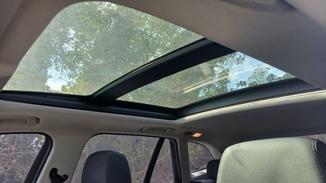原鈑件  可認證車 全景大天窗 換檔撥片 男人該擁有的一台車  第17張相片