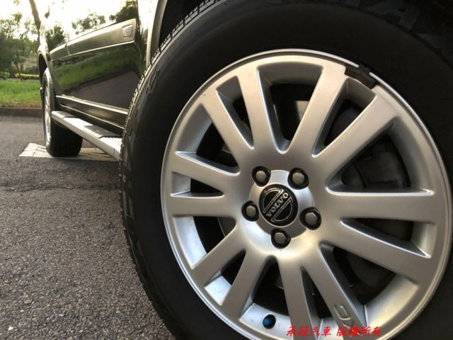 ★瑞典坦克XC90★六安全氣囊、尋跡防滑、全時四驅、三排出風孔、雙區恆溫★  第8張相片