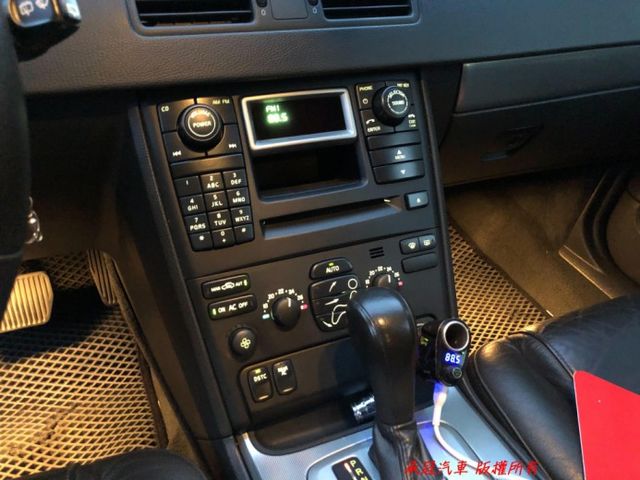 ★瑞典坦克XC90★六安全氣囊、尋跡防滑、全時四驅、三排出風孔、雙區恆溫★  第15張相片