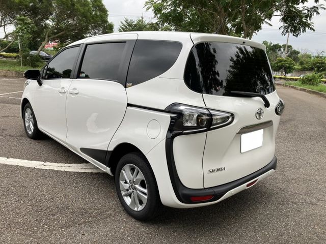 ㊣2022年全新車㊣全新Sienta 豪華+現車免等★雙滑門★七人座★車道偏離+防碰撞預警★盲點★  第4張相片