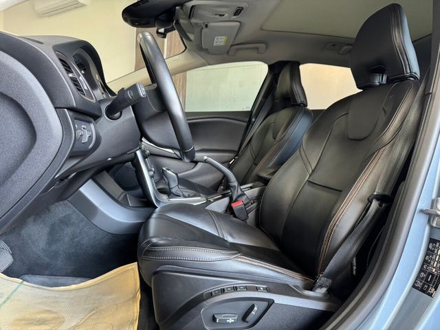 VOLVO富豪 V40 CROSS COUNTRY  第7張相片