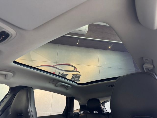 VOLVO富豪 V40 CROSS COUNTRY  第19張相片