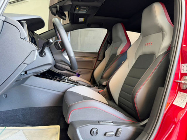 VOLKSWAGEN福斯 GOLF GTI  第12張相片
