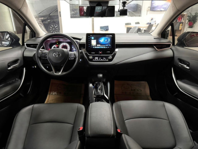TOYOTA豐田 ALTIS  第5張相片