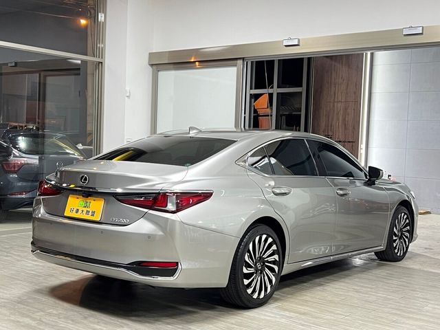 LEXUS凌志 ES200  第2張相片