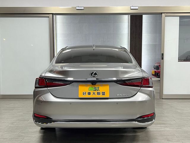 LEXUS凌志 ES200  第4張相片