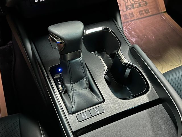 LEXUS凌志 ES200  第11張相片