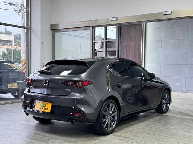 MAZDA馬自達 MAZDA 3  第2張相片