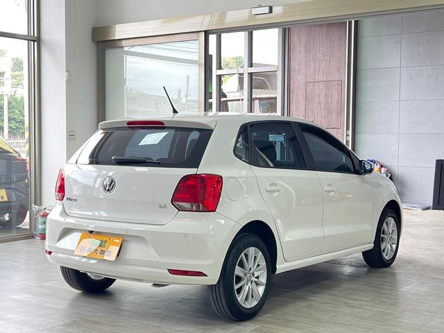 VOLKSWAGEN福斯 POLO  第2張相片