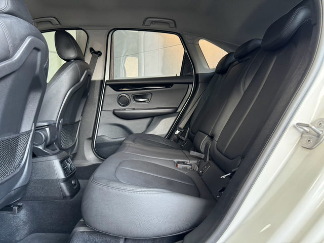 BMW寶馬 218I  第11張相片