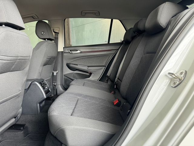VOLKSWAGEN福斯 GOLF  第21張相片