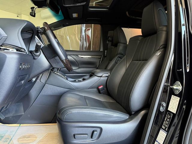 LEXUS凌志 LM300H  第7張相片