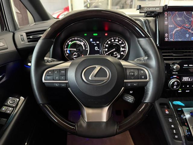 LEXUS凌志 LM300H  第10張相片