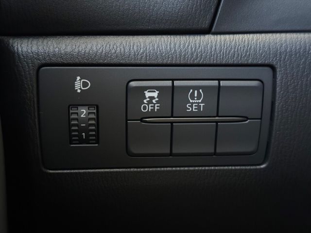 MAZDA馬自達 MAZDA 3  第18張相片