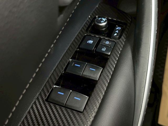 TOYOTA豐田 COROLLA SPORT  第15張相片