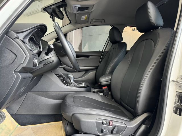 BMW寶馬 218I  第6張相片