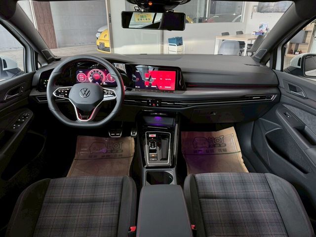 VOLKSWAGEN福斯 GOLF GTI  第5張相片